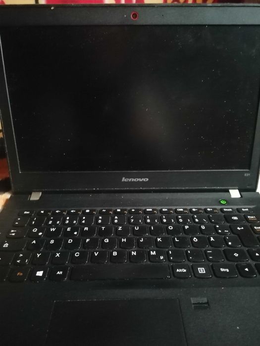 Vând laptop Lenovo