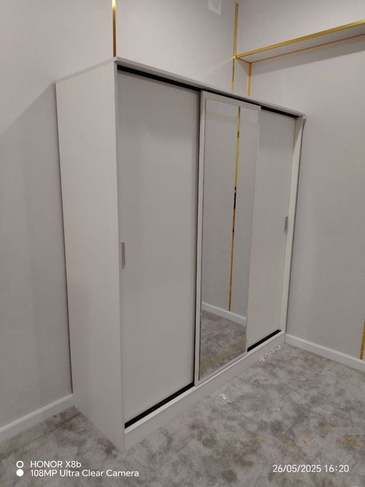 Shkaf kupe sotiladi dastafka ustanovka bepul