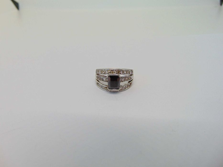 Inel din argint cu granat si zirconiu