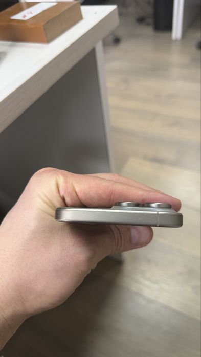 iPhone 15 Pro Max 1TB Titanium Gray