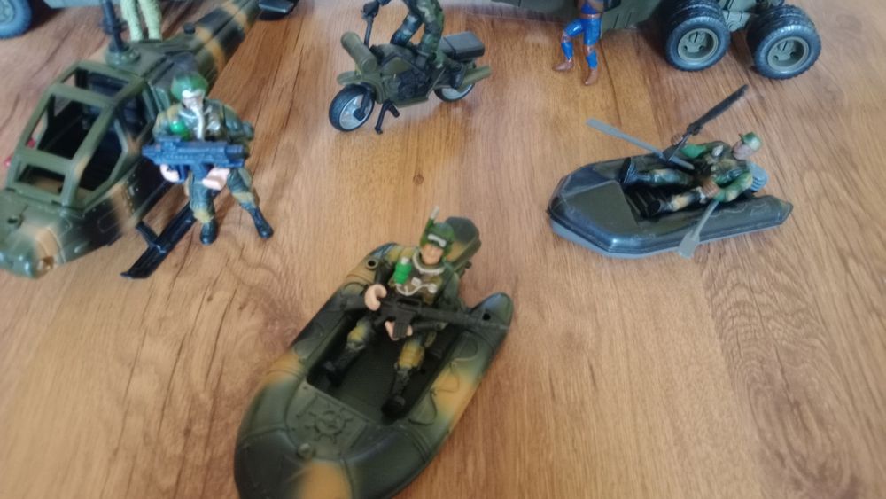 Lot  pentru băieţi.