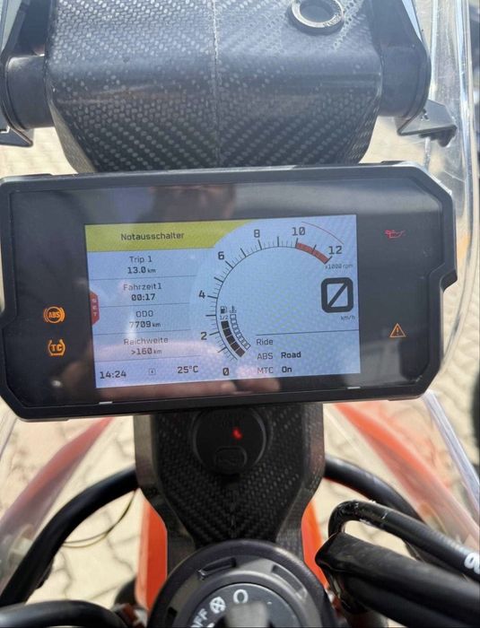 KTM 890 Adventure R 2022 + Rally Kit „Rade Garage“ - stare excelentă