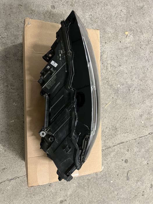 Audi Q7 4M 2015-2018 - десен фар Matrix