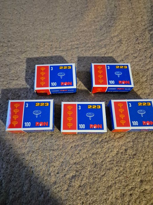 Cutii de pioneze Ron, modelul 223, Cehia, 20 cutii a cate 100 pioneze