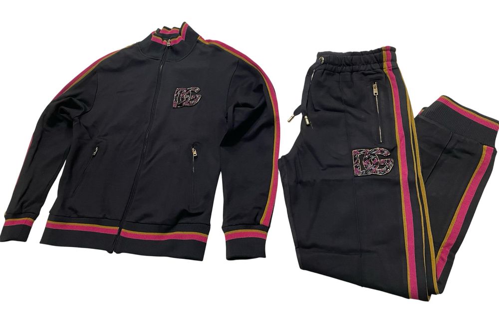 Дамски комплект Dolce & GabbanaS(40) закупен от Италия.