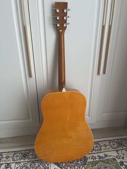 Новая акустическая гитара