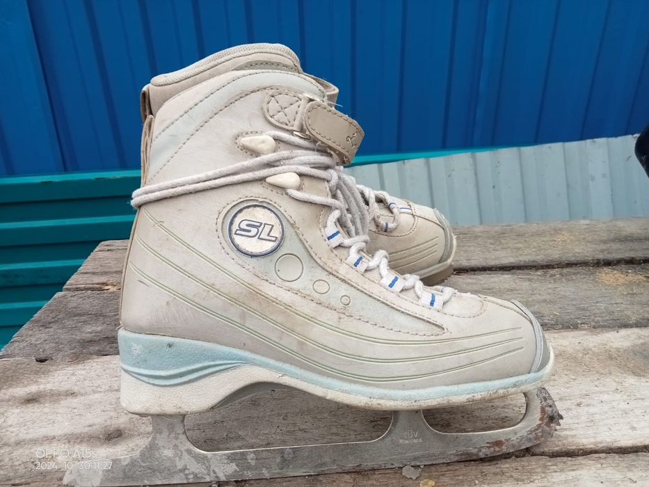 Продам коньки б/у