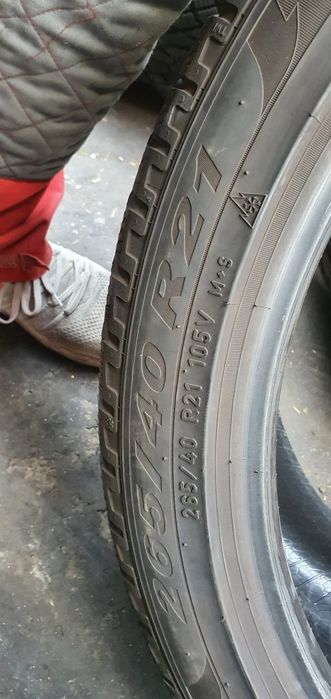 Гуми 2бр 265/40/21 - 2бр  295/35/21  -1бр - 170лвв