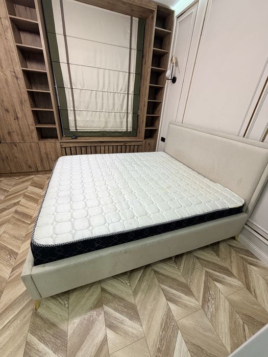 Двухспальная кровать