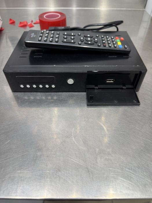 Продам тюнер почти новый.