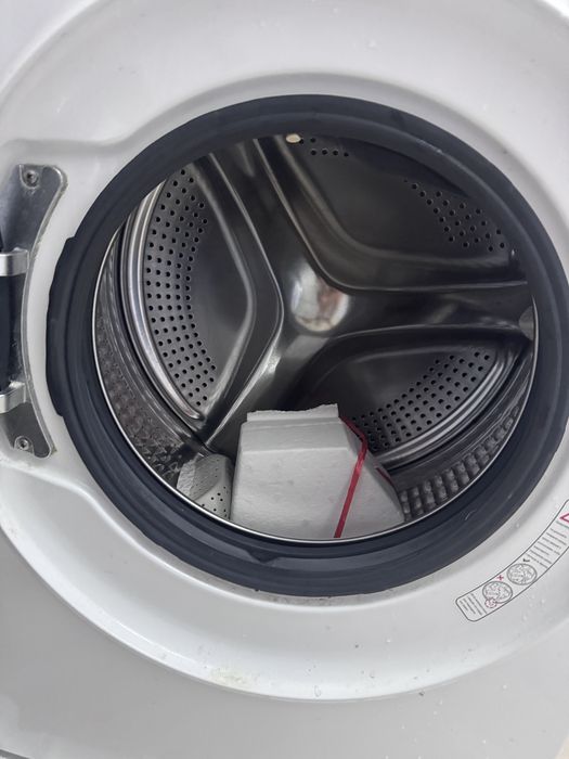Продам стиральную машину Haier