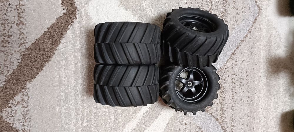 Automodel Traxxas E Maxx