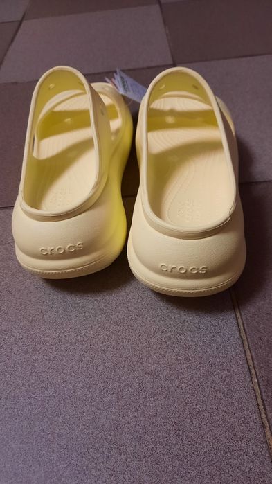 Papuci Crocs cu talpa înalta