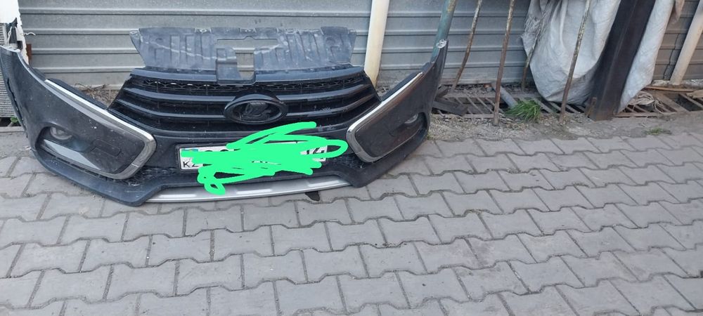 Продам бампер от Веста кросс