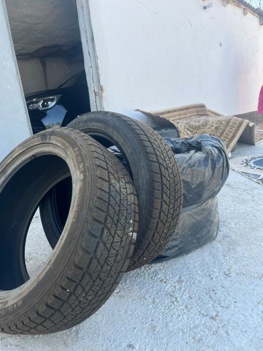 Шины зимные 215/50R17