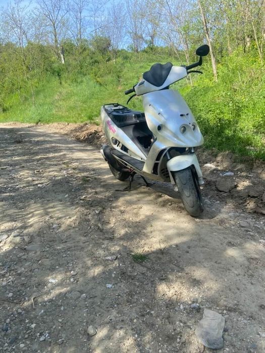 Malaguti f12 accept și schimburi