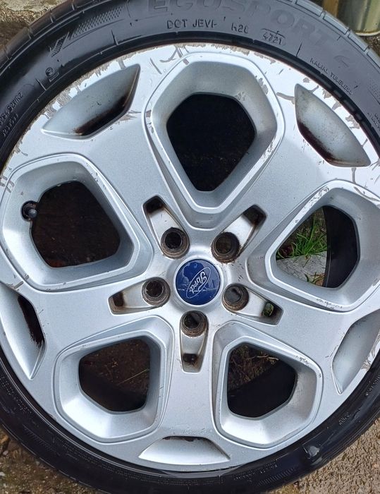 Jante Ford Mondeo pe 18 cu cauciucuri aproape noi.