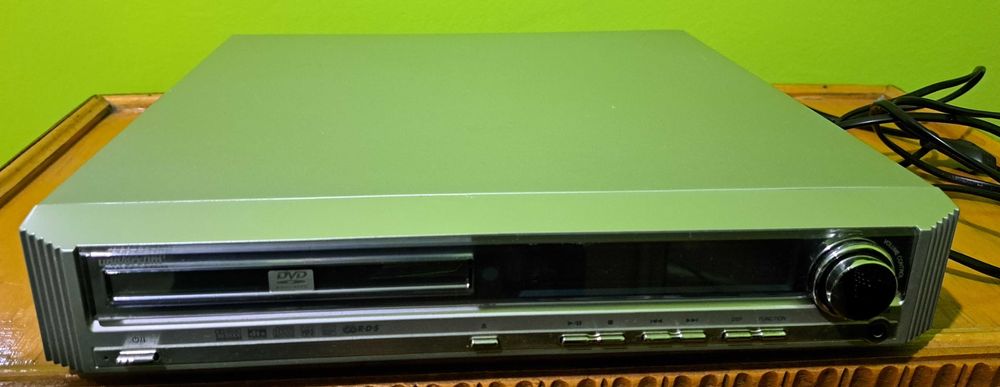 Home Cinema Universum DVD-DR 1030