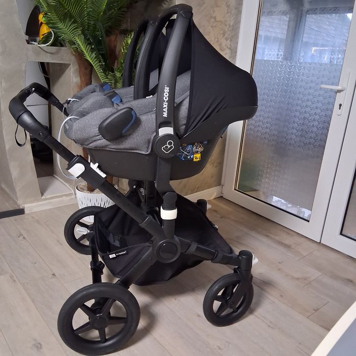 Carucior gemeni bugaboo donkey  cu scaune auto