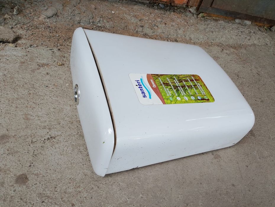 Бочок унитаза продаю