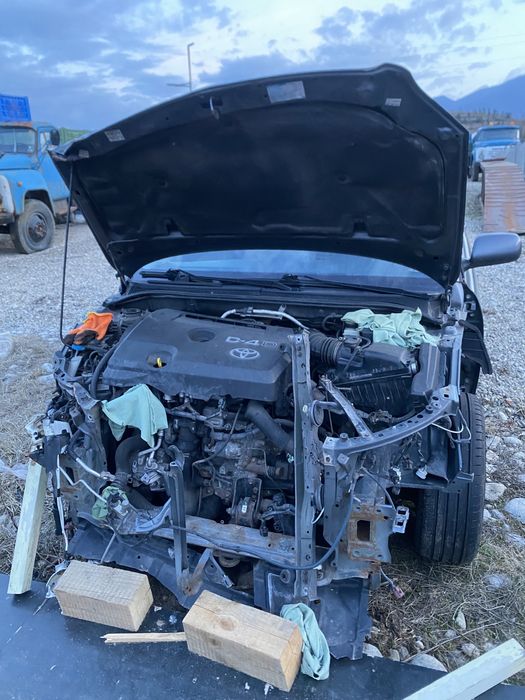 Toyota avensis цяла или на части