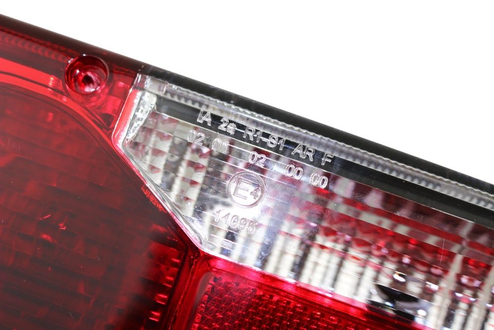 Стопове Стоп Задни Светлини Е4-марк за Бус Камион IVECO DAILY 2006-