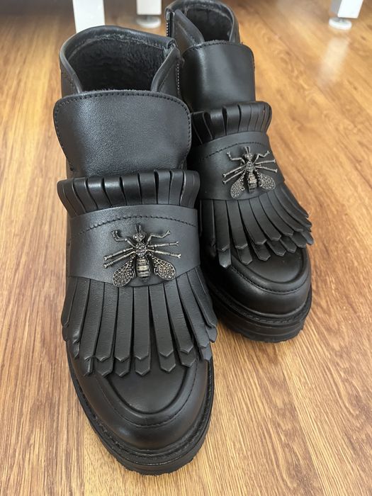 Ghete din piele naturala