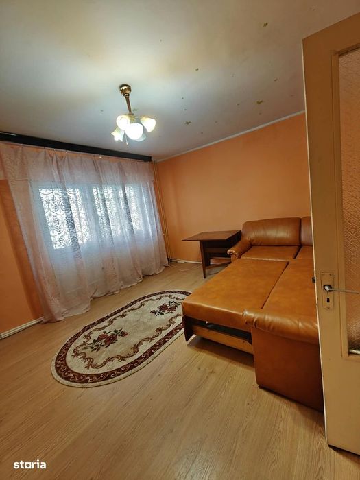 Apartament 1 Camera decomandat, etaj 3, plan 2 bld. Poitiers!
