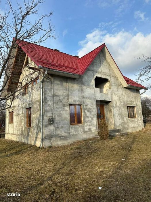 Casa 5 camere, 10 ari - Josenii Bargaului