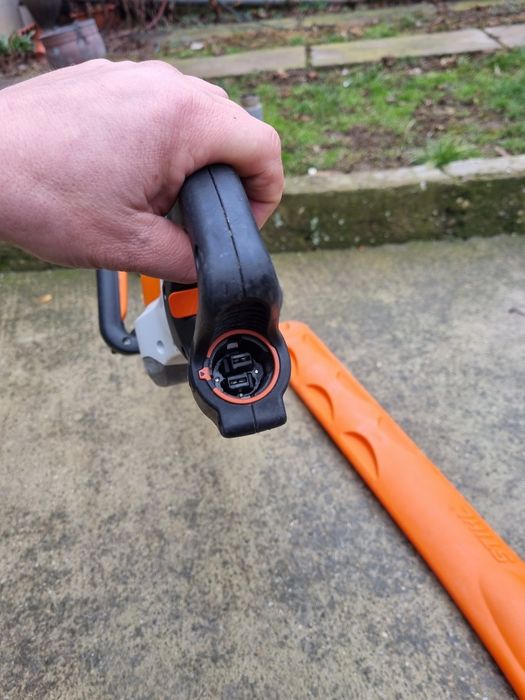 Foarfeca de taiat gard viu si arbuști Stihl HSA 94 R