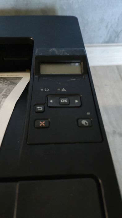 Продам принтер HP LaserJet Pro 400 M401d