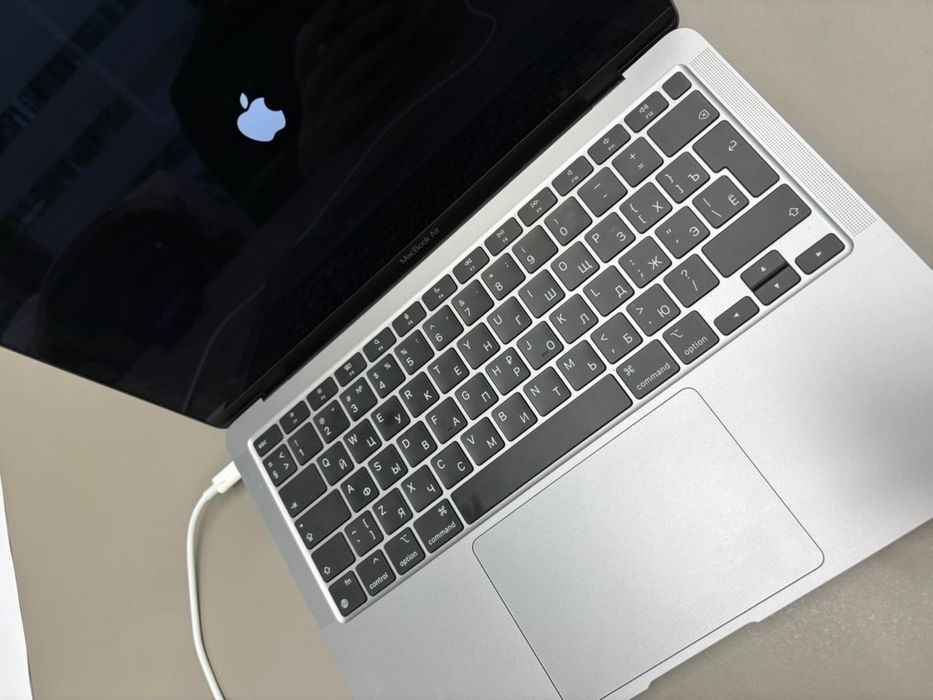 MacBook  Air 13-inch