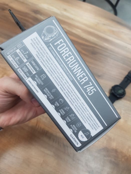 Продам Garmin 745