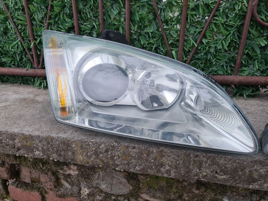 Фарове за Ford Focus 2