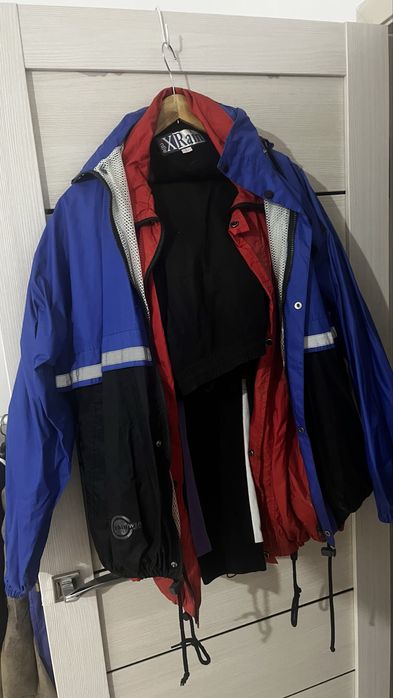 Ветровки 2 штуки