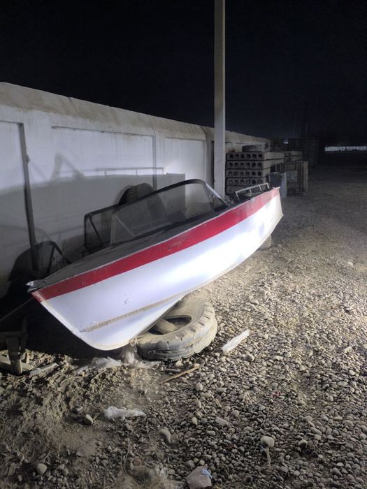 Моторная лодка, в хорошом состоянии