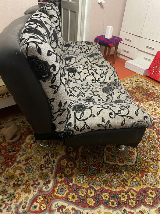 Продаются раскладные кресла.