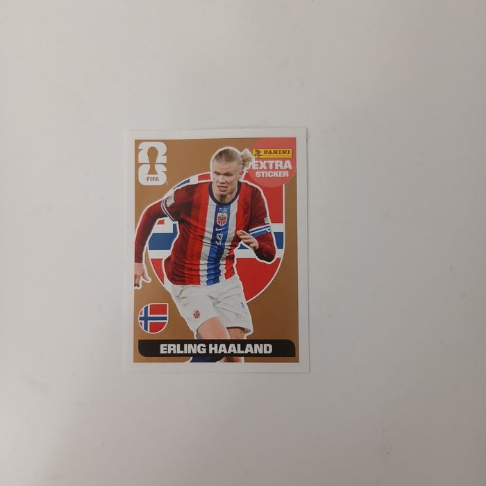 Sticker oficial Panini FIFA World Cup 2026 EXTRA STICKER Gold cu Erling Haaland.