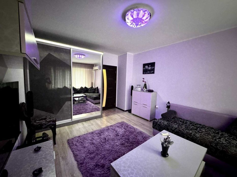 Двустаен апартамент за продажба кв. Чародейка Север