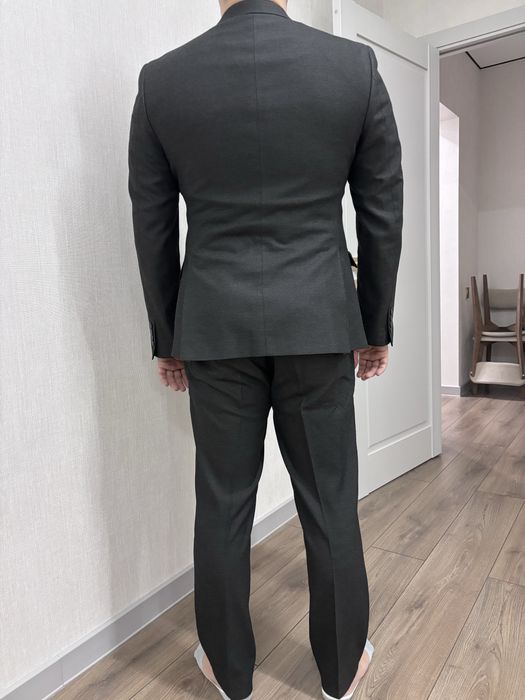 Продаи классический костюм