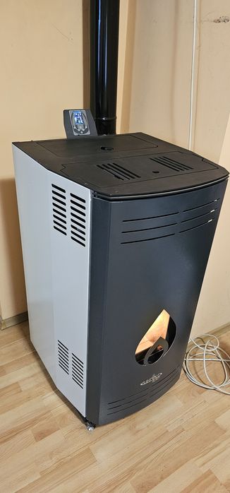 Пелетна камина Greyko