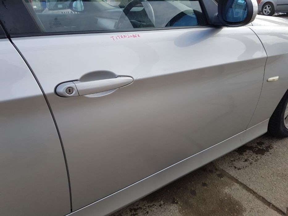 Usa / Portiera Fata Dreapta BMW Seria 3 E90 2004 - 2011 Cod Culoare 354/7 Titansilber Metallic