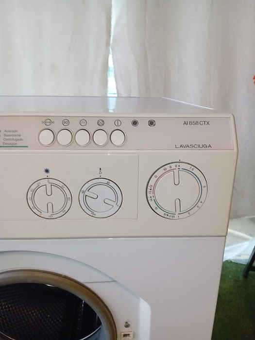 Продавам пералня със сушилня Ariston Margherita AI 858 CTX