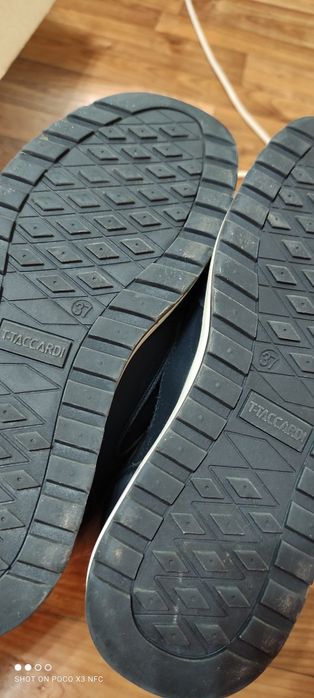 Отдам даром обувь для мальчика