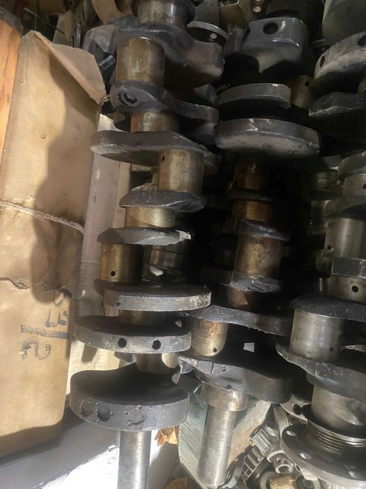 Коленвал на Зил 130  б/у