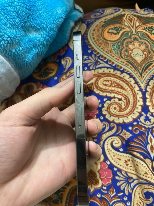 Продам Айфон 13 про