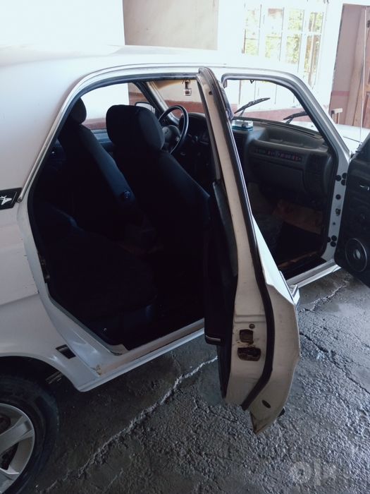 Volga 31 1998 rangi oq