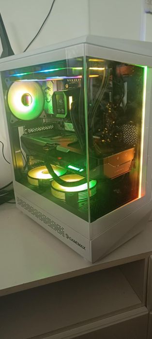 Изключително добър гейминг компютър с процесор AMD Ryzen 7 7800X3D