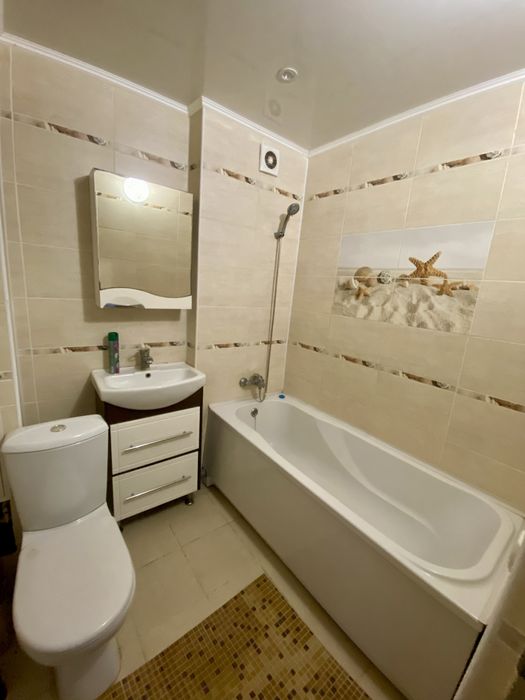 Сдам квартиру в 11 мкр посуточно