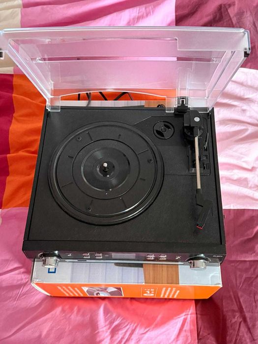 Pick-up player pentru vinyl si caseta nefolosit